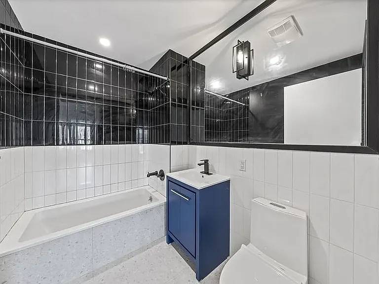 1042 President St #2H — Photo 7