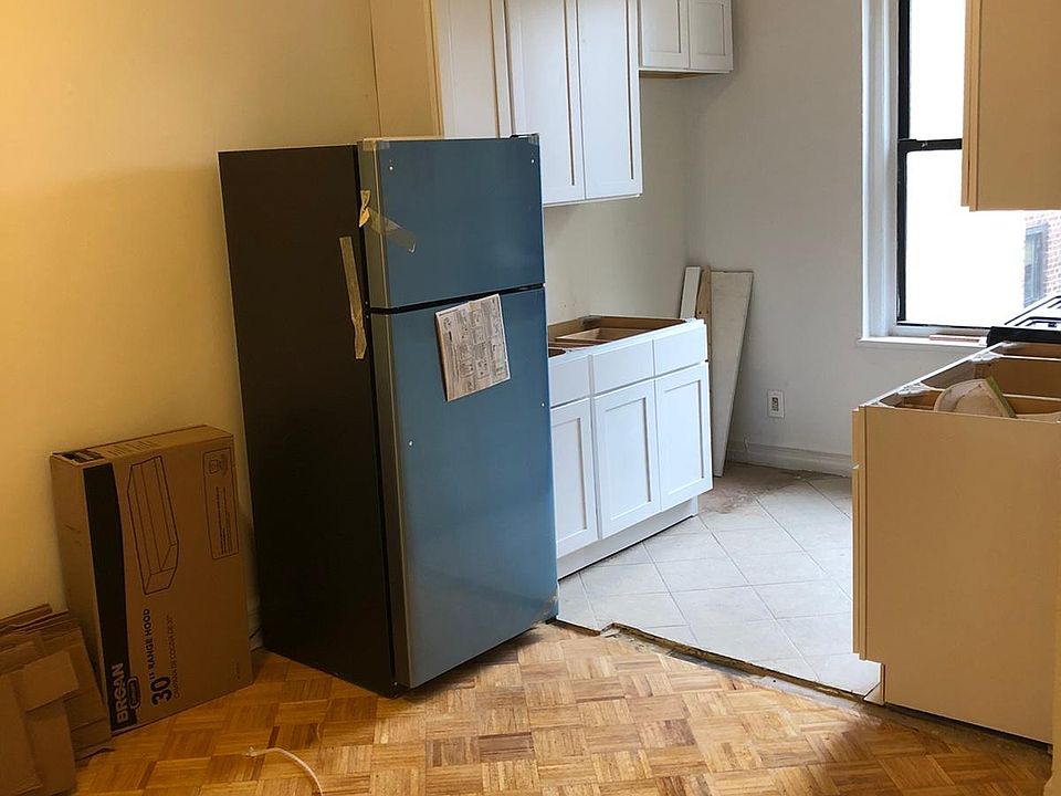 1st image of 3230 93rd St #E6a