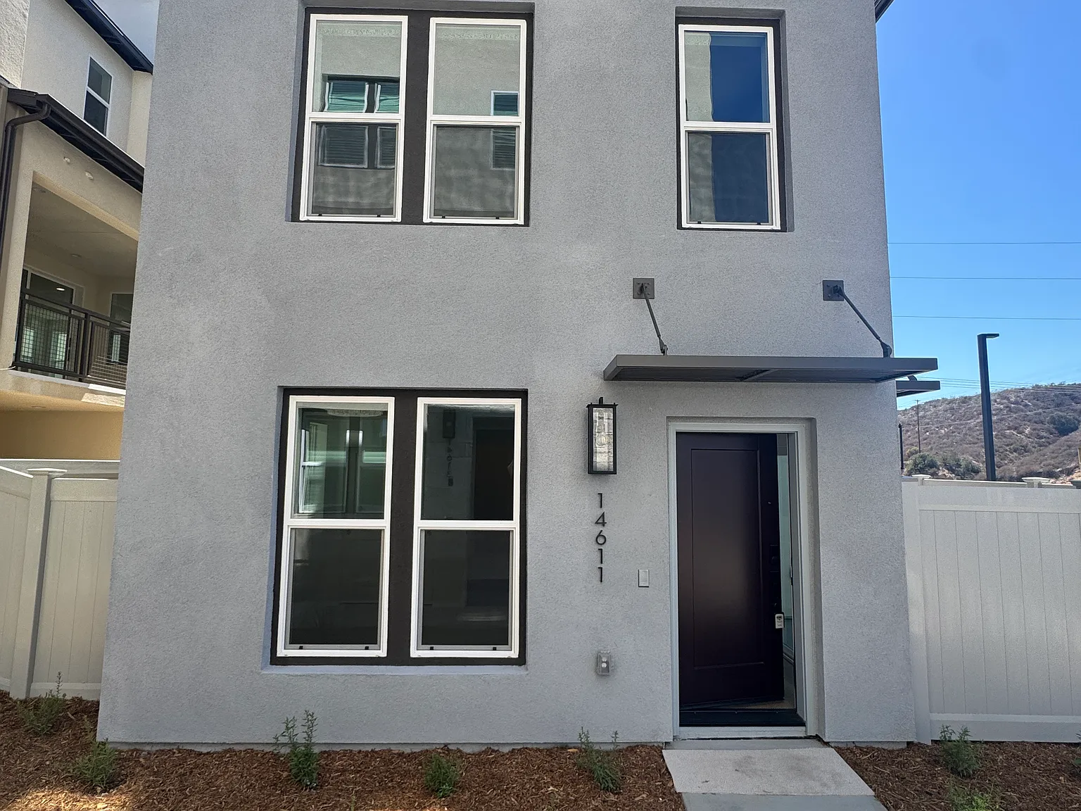 3 bed, 3.5 bath, 2029 sqft, $6,000 — Photo 3