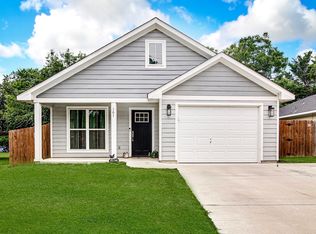 161 Columbia St, Cleburne, TX 76031