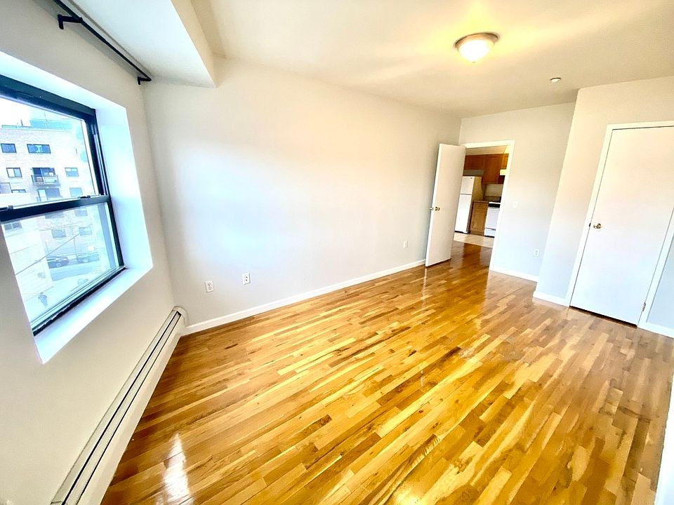 1st image of 30-15 Newtown Ave #805