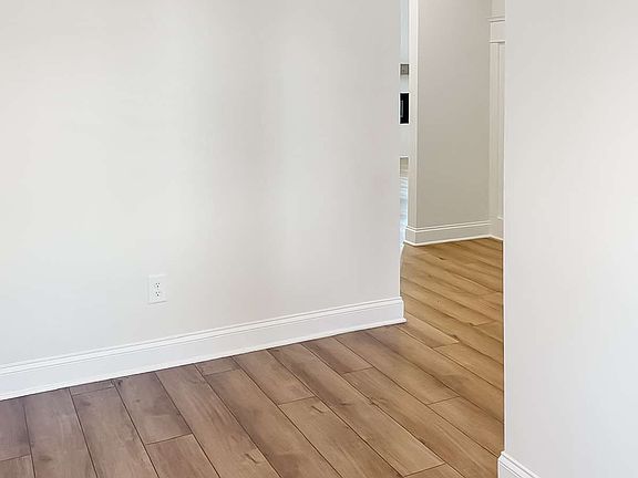 5th image of 5240 Fox Den Rd