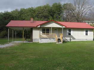 125 White Hall St, Crab Orchard, TN 37723