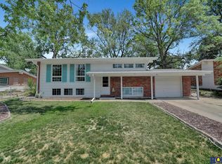 420 Glenhaven Dr, Lincoln, NE 68505