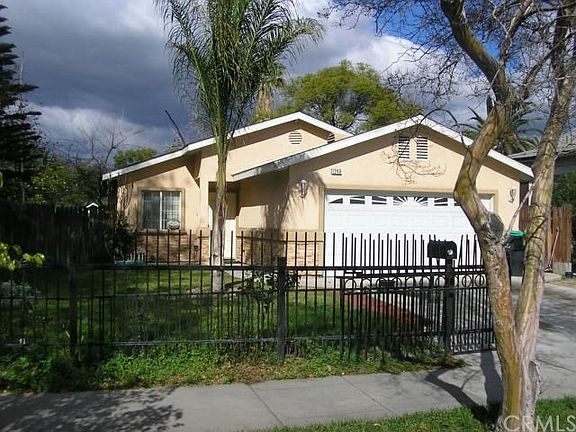 3rd image of 1246 W Rialto Ave