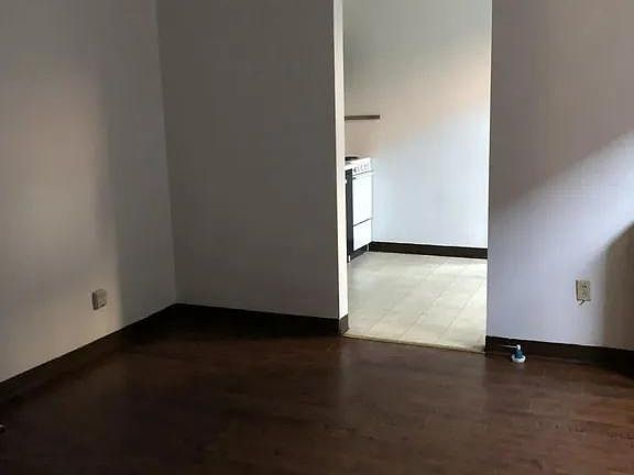2nd image of 123 S Pennsylvania Ave APT 1
