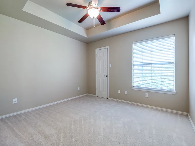 6428 Glenhollow Dr — Photo 31