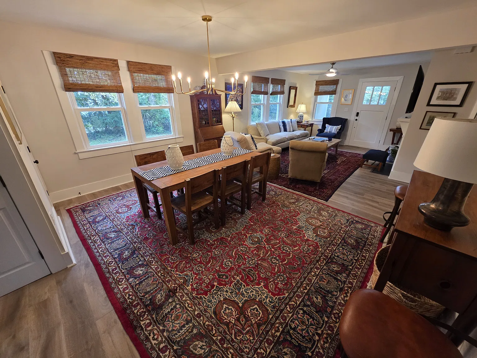 3 bed, 1240 sqft, $2,950 — Photo 3