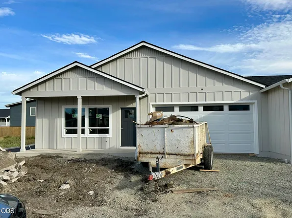 315 E Rapp Rd, Talent, OR 97540