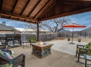 6003 Garden View Dr, Arlington, TX 76018