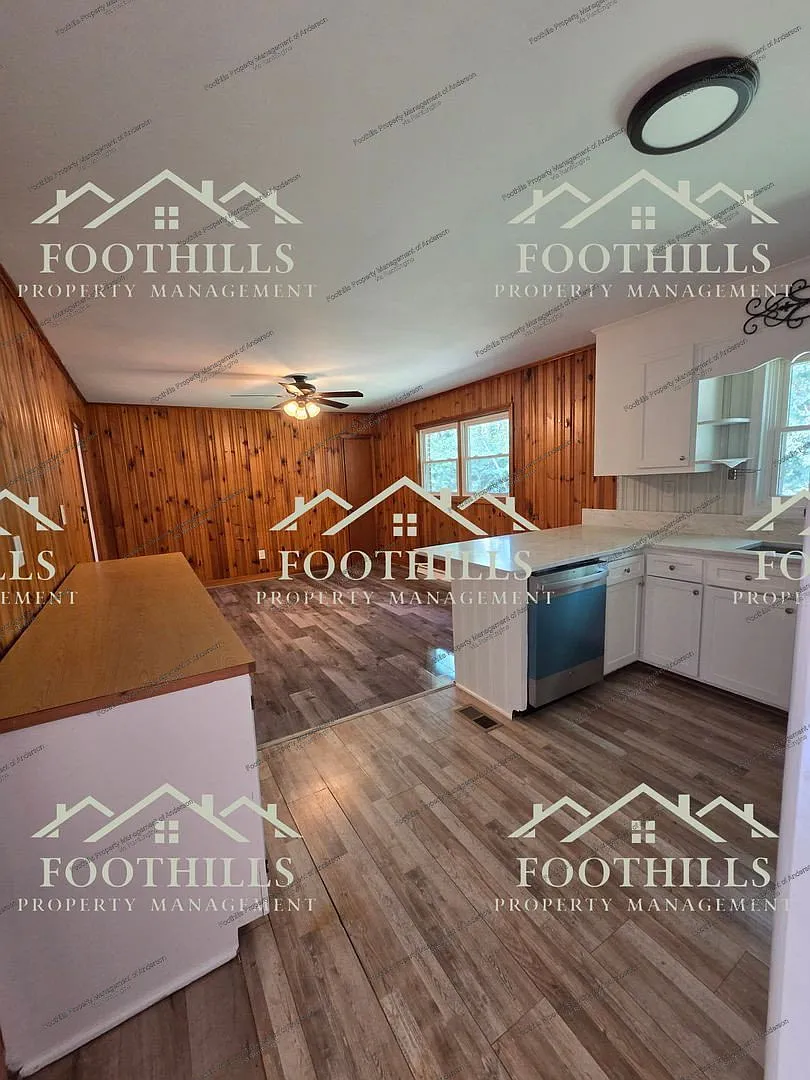 3 bed, 2.0 bath, 1540 sqft, $1,700 — Photo 3