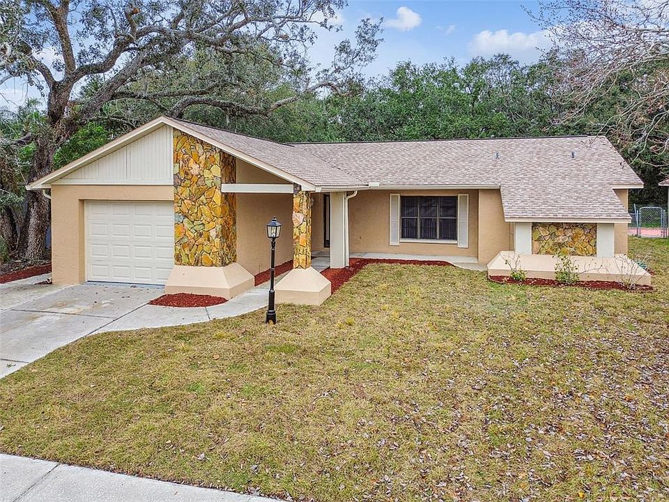 1st image of 2715 NARCISSUS DR