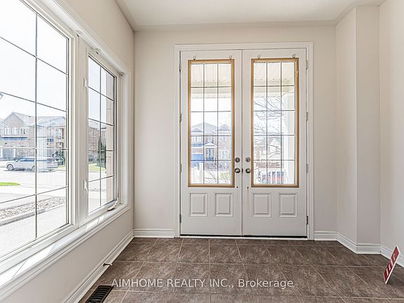 5th image of 223 Emma Broadbent Ct
