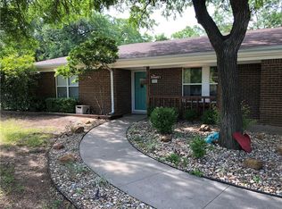 1000 Jarvis Ln, Azle, TX 76020