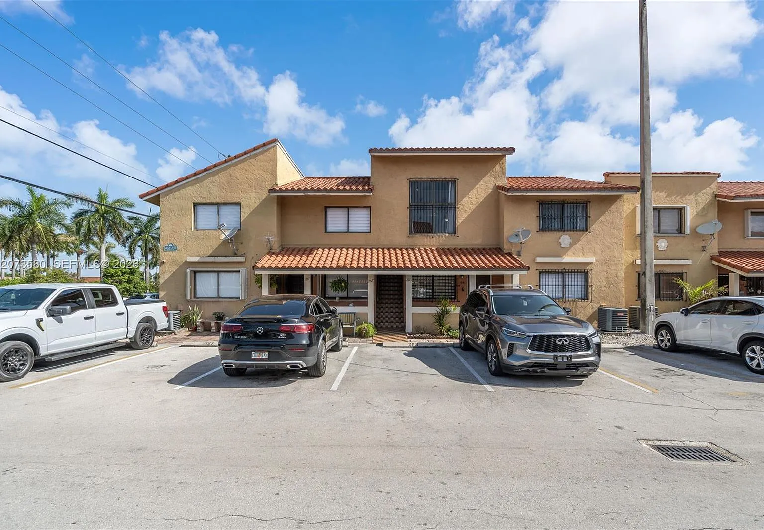 Residencial El Prado Cond — Photo 1