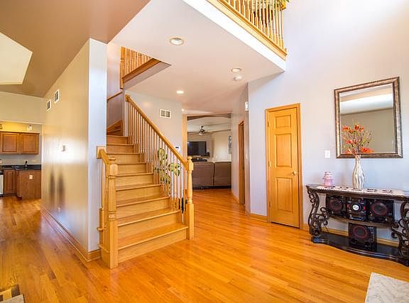 2nd image of 8031 Narragansett Ave