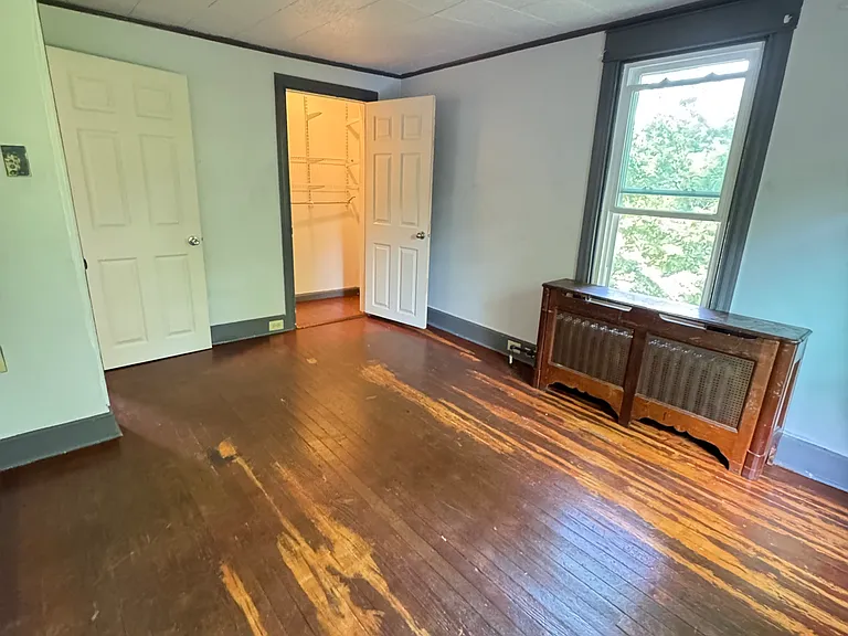 215 E High St — Photo 20