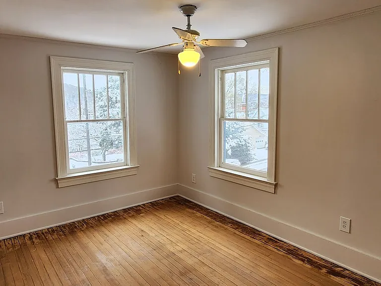 189 Jackson Ave — Photo 13