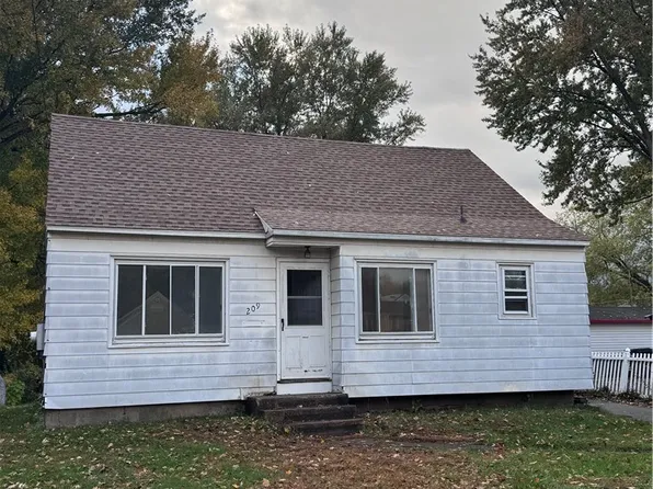 209 Northwood Dr, Syracuse, NY 13211