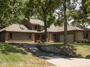2037 E Timber Hill Pl, Springfield, MO 65804