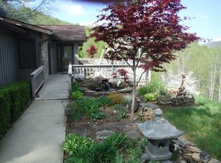 241 Spirit Mountain Trail, Waynesville, NC 28786