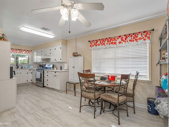 5th image of 770 Randy Ln