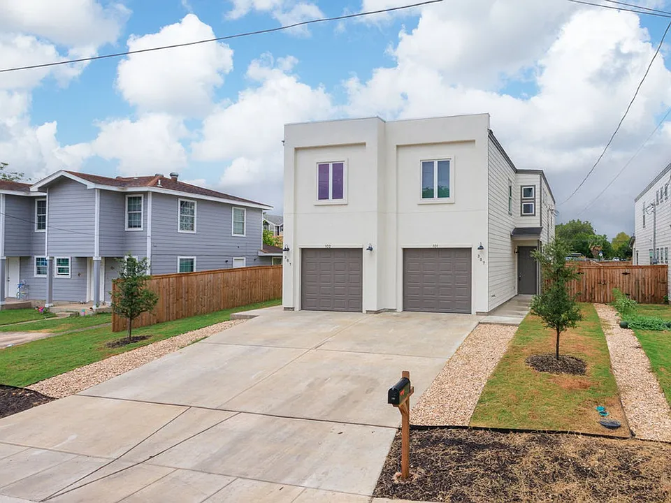 215 San Salvador Ave #101