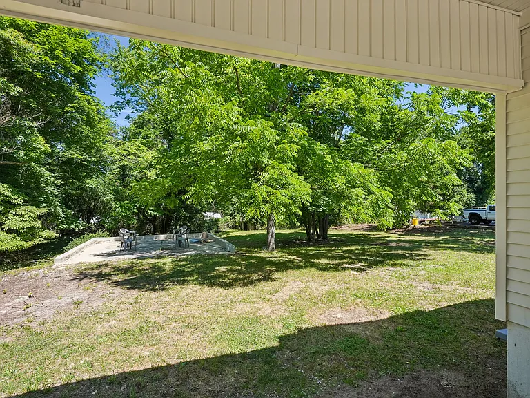2289 Almira Ave — Photo 20