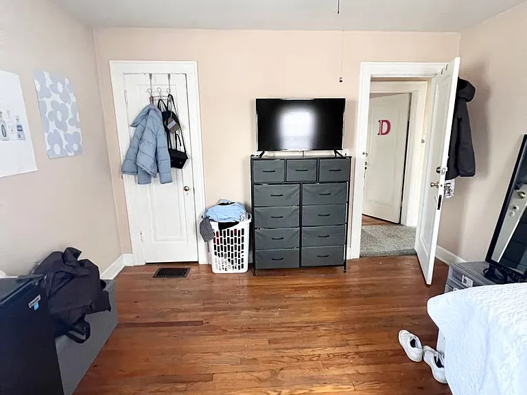 1302 E Hunter Ave — Photo 22