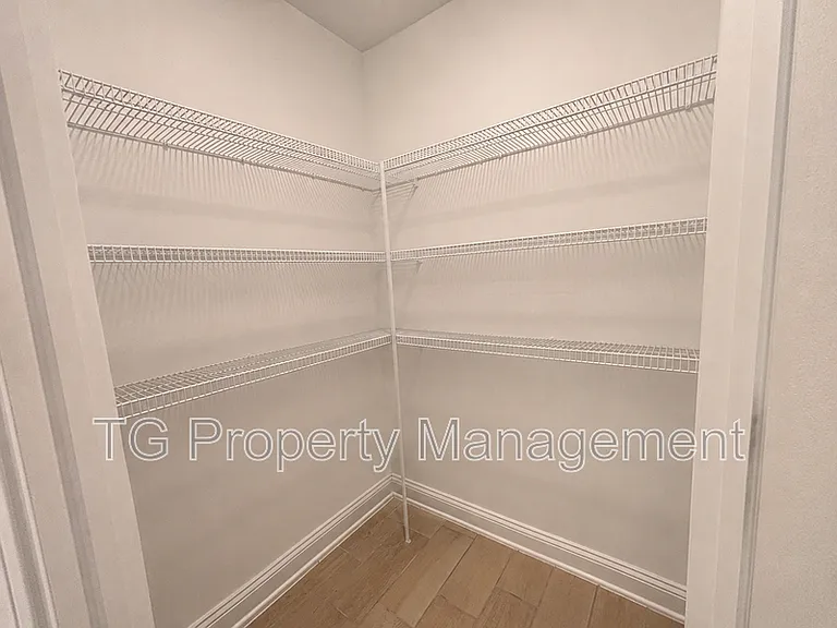 248 Zancara St — Photo 20