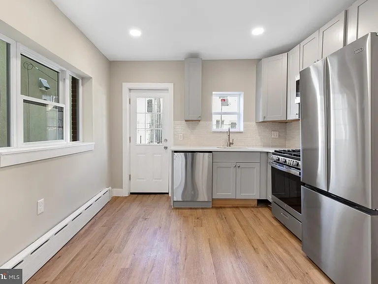 2946 S 15th St — Photo 13