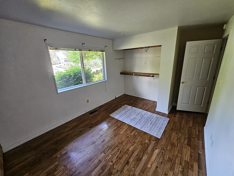 11728 NE 144th Pl — Photo 1