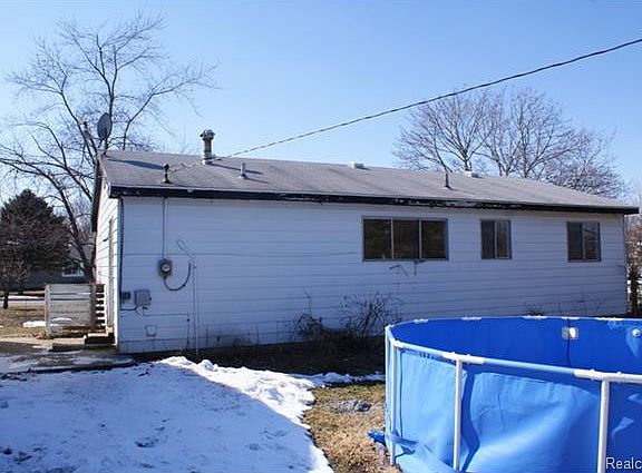 3rd image of 6632 Brush St