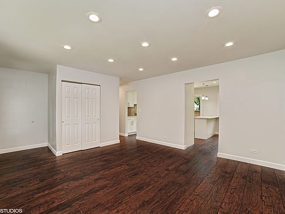 2nd image of 7068 Meadowbrook Ln