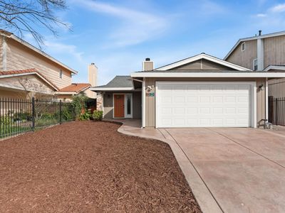 943 Rancho Roble Way, Sacramento, CA, 95834