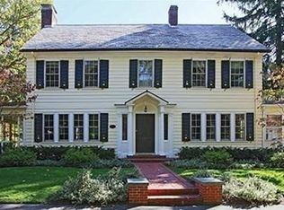 15 Bonad Rd, Newton, MA 02465