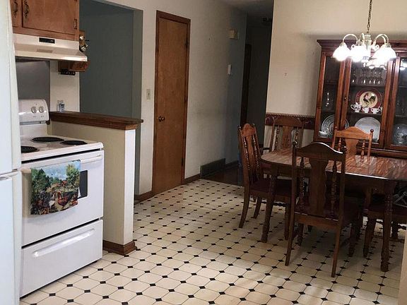5th image of 5424 Hess Dr