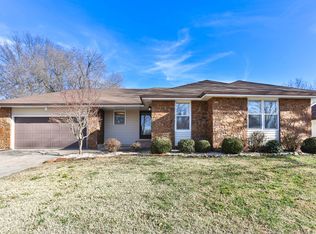 2048 S Todd Ave, Springfield, MO 65807