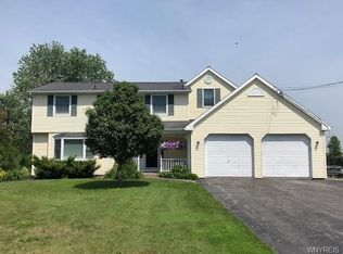 6665 Conner Rd, East Amherst, NY 14051