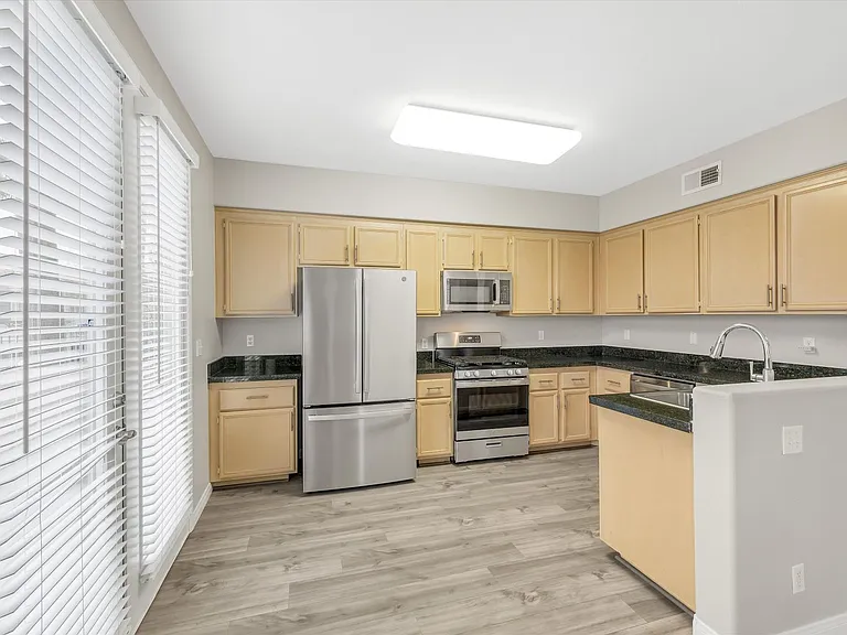 9901 Trailwood Dr #1069 — Photo 10
