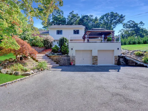 29 Hillside Ln, Syosset, NY 11791