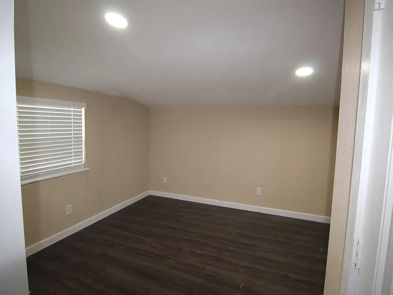 449 Cherry Creek Ln — Photo 5