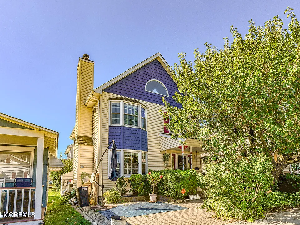 82 Inskip Ave
