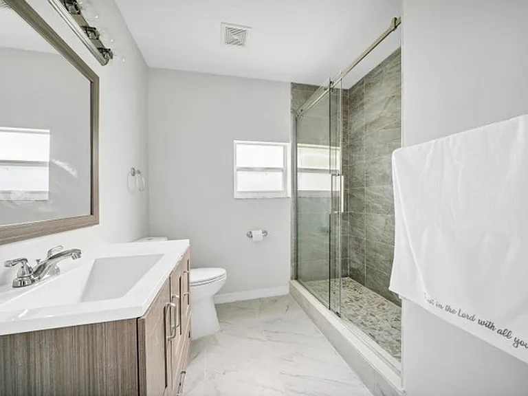 113 Madrid St — Photo 12