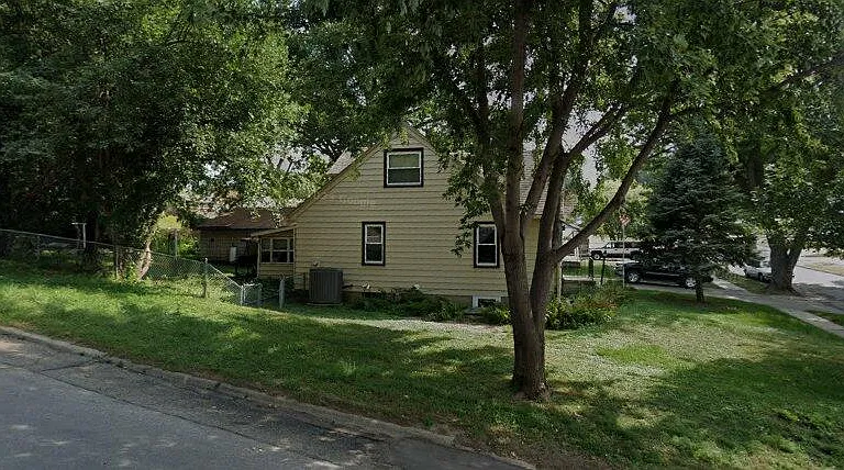 1700 S Nicollet St — Photo 1