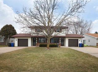 686 Trailsway Ln, Neenah, WI 54956