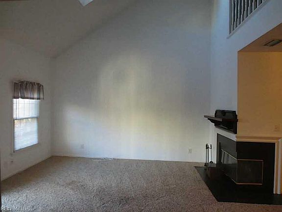 3rd image of 300 Yarmouth St APT 334