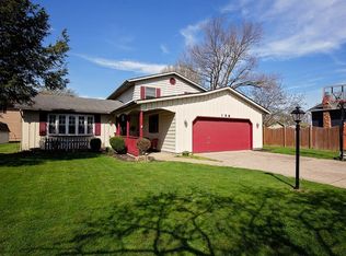 136 Winthrop Dr, Elyria, OH