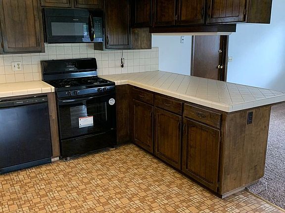 5th image of 501 W Magnolia Ave