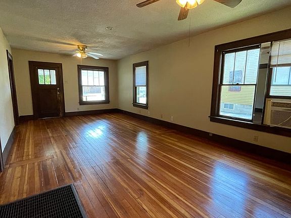 5th image of 1413 Center St